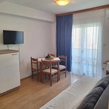 Apartments Dalmacija Podstrana Exterior photo